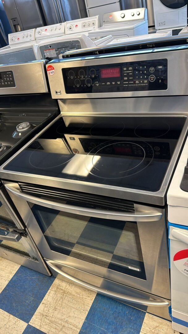 LG Like New Stainless Electric Stove Freestanding