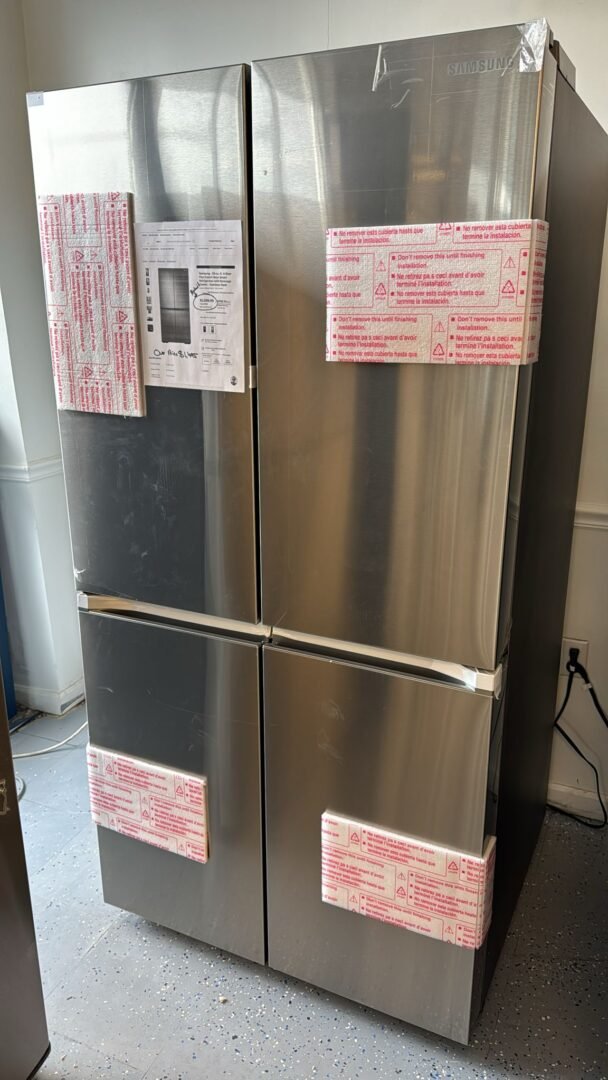 New Samsung – 29 cu. ft. 4-Door Flex French Door Smart Refrigerator
