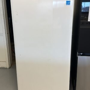 Frigidaire Refurbished 21 Cuft White Single Door Upright Freezer