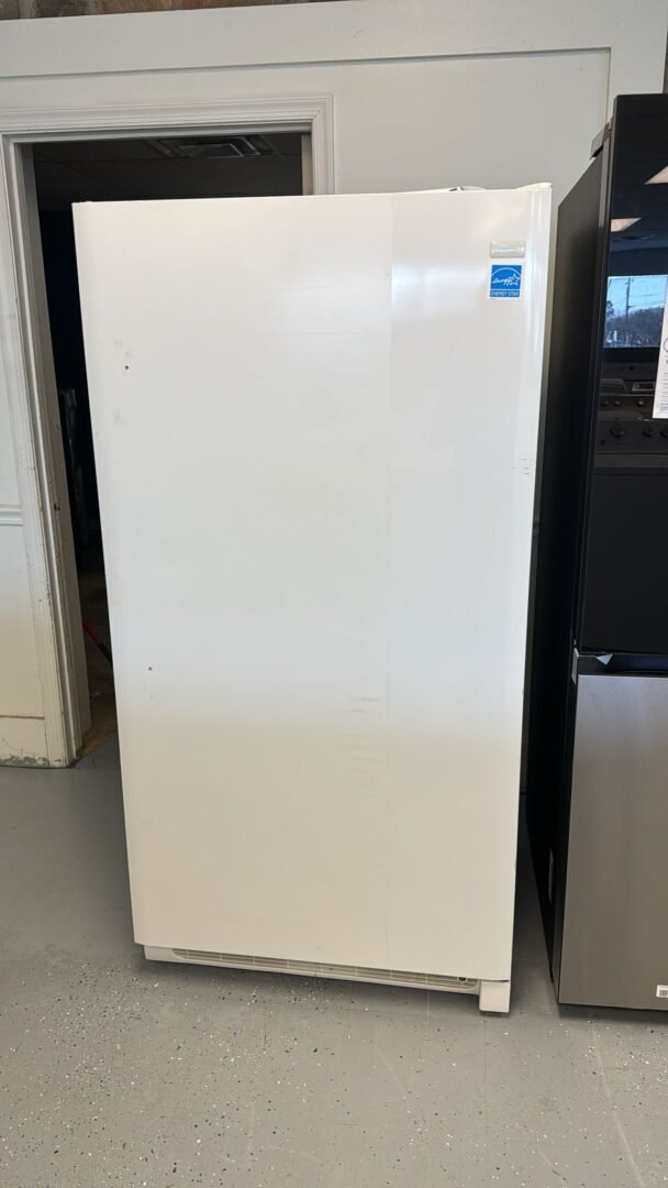 Frigidaire Refurbished 21 Cuft White Single Door Upright Freezer