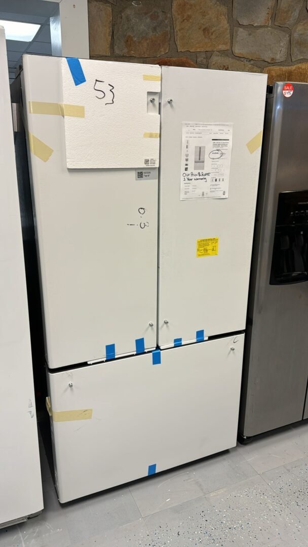 Café – 23.1 Cu. Ft. French Door Counter-Depth Refrigerator – Matte White