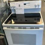 GE 30″ New Open Box Electric Range Freestanding – White