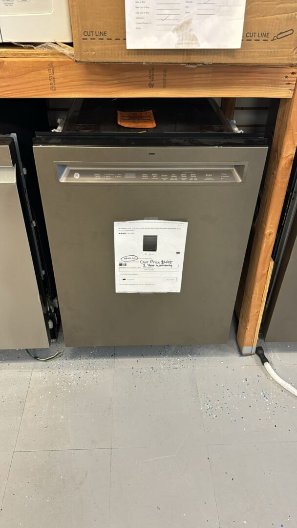GE – Front Control Dishwasher In Stainless Steel