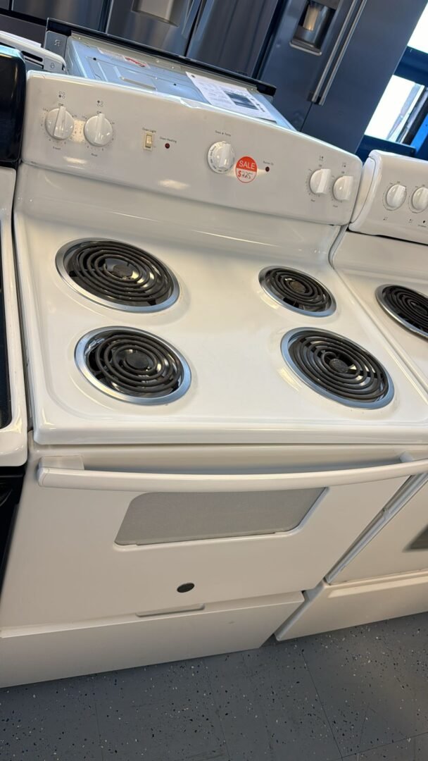 GE Like New 4 Coil Top Stove Freestanding – White