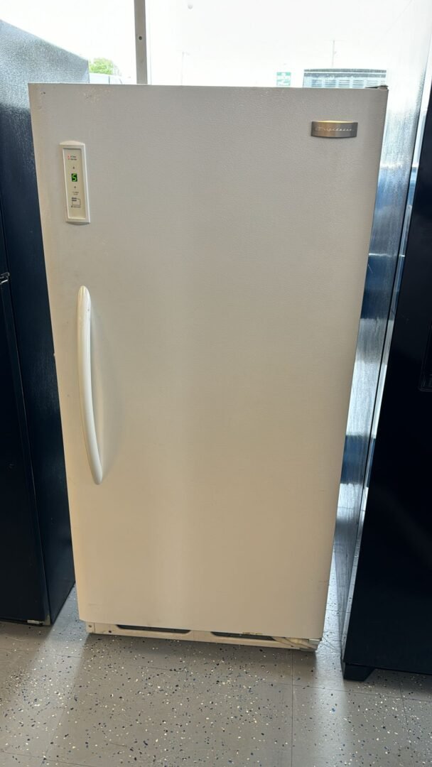 Frigidaire Used 14 Cuft Single Door Upright Freezer – White