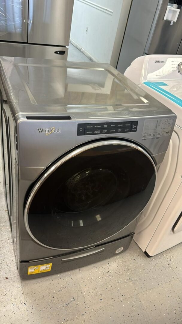 Samsung Like New Front Load Washer – Black