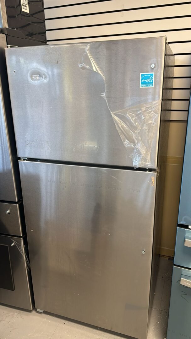 Top Freezer Refrigerator with 18 Cu. Ft. Capacity