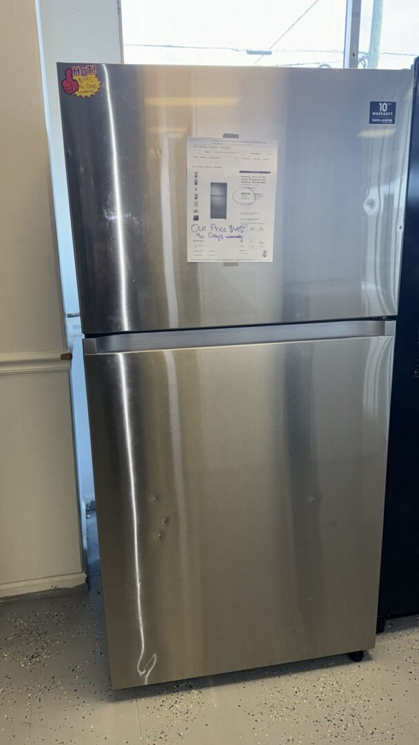 Samsung Scratch and Dent Top Bottom Refrigerator – Stainless