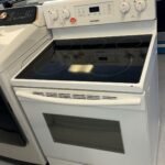 Samsung Used Electric Range Freestanding – White