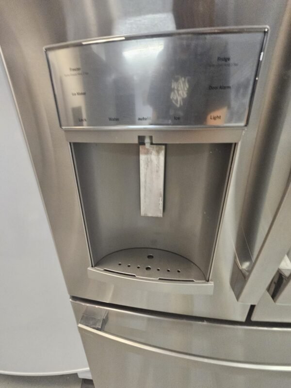 GE Profile PFE28KYNIFS - 27.7 Cu. Ft. French-Door Refrigerator - Image 4