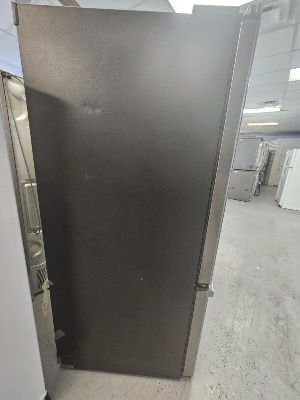 GE Profile PFE28KYNIFS - 27.7 Cu. Ft. French-Door Refrigerator - Image 11