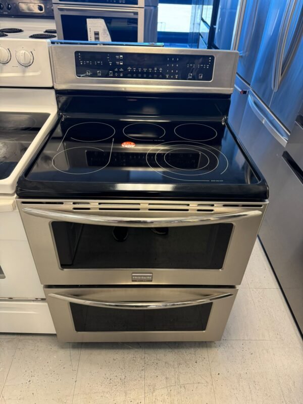 : Frigidaire Used Double Oven Electric Stove Freestanding