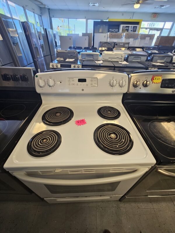 GE JBP35DM1WW Used 30" Coil top Free-Standing Electric Range-White - Image 2