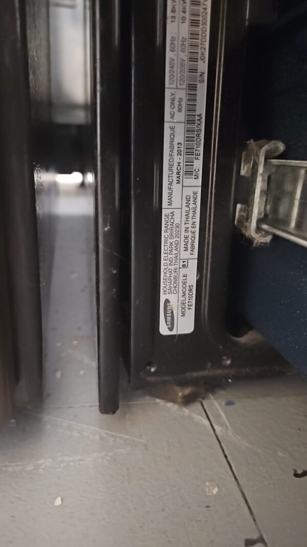 Samsung FE710DRS Used 30 Inch Freestanding Electric Range- Stainless Steel - Image 4