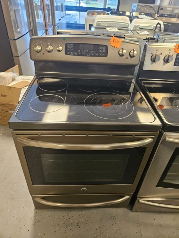 GE JB710ED1ES 30" Used Free-Standing Electric Convection Range- Slate Stainless - Image 2