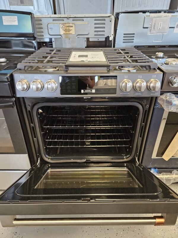 Cafe CGS700P3MD1 30 Inch Slide-In 6 Burners Gas Smart Range- Matte Black - Image 3