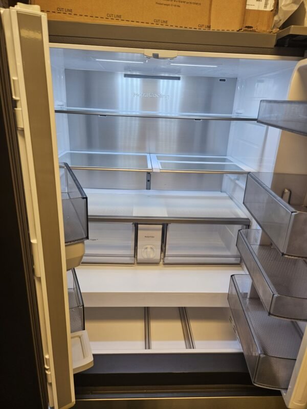 Samsung RF23BB8200QLAA Scratch & Dent Stylish-Spacious 4-Door Refrigerator- Stainless Steel - Image 3