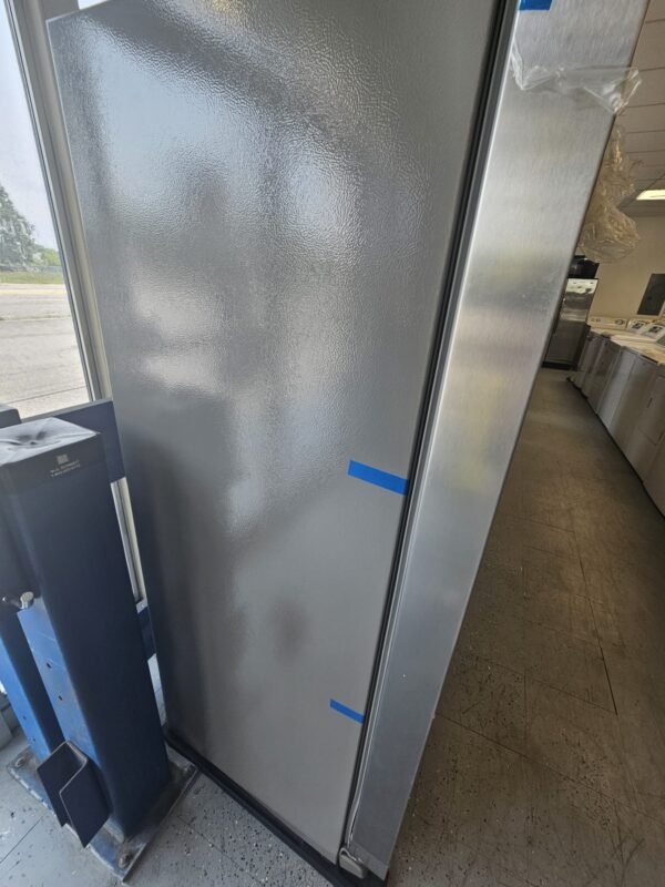 Whirlpool WSZ57L18DM08 30 Inch Freestanding Upright Freezer- Stainless Steel - Image 7