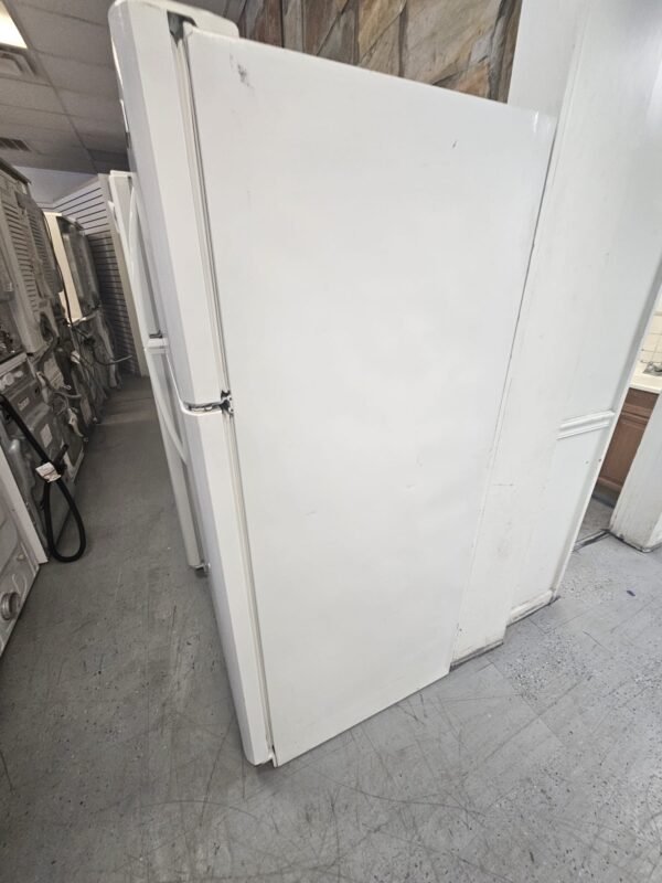 Frigidaire FFTR1814QW7B Used 30 Inch Top-Freezer Refrigerator- White - Image 3