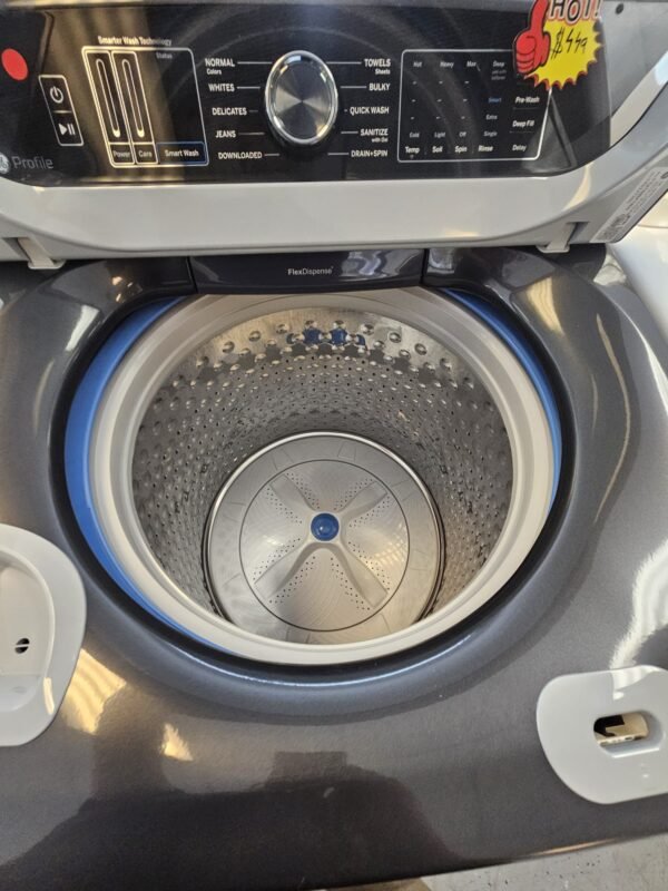 GE Profile PTW700BPTDG 5.4 cu. ft. Top Load Washer - Image 3
