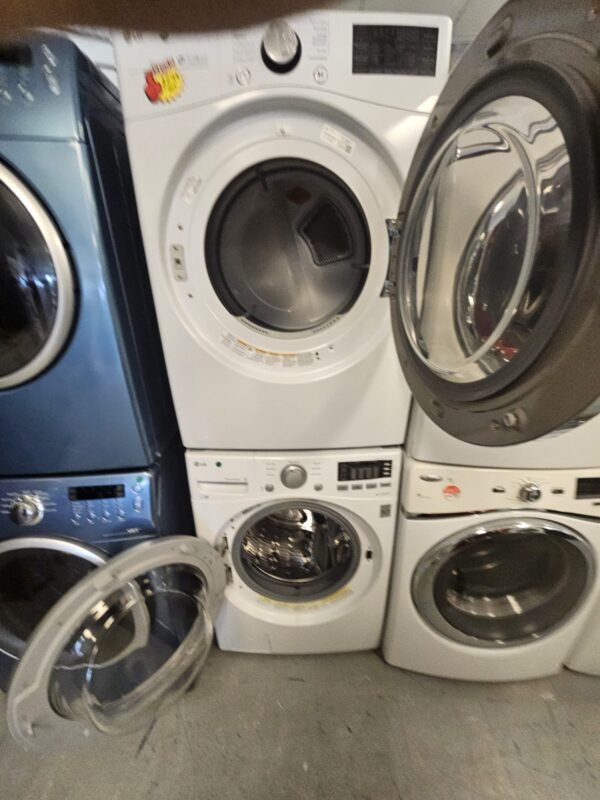 LG WM3170CW 4.3 cu. ft. Front Load Washer DLEX3700W 7.4 cu. ft. Dryer - Image 2
