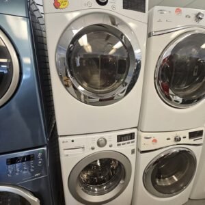 LG WM3170CW 4.3 cu. ft. Front Load Washer DLEX3700W 7.4 cu. ft. Dryer