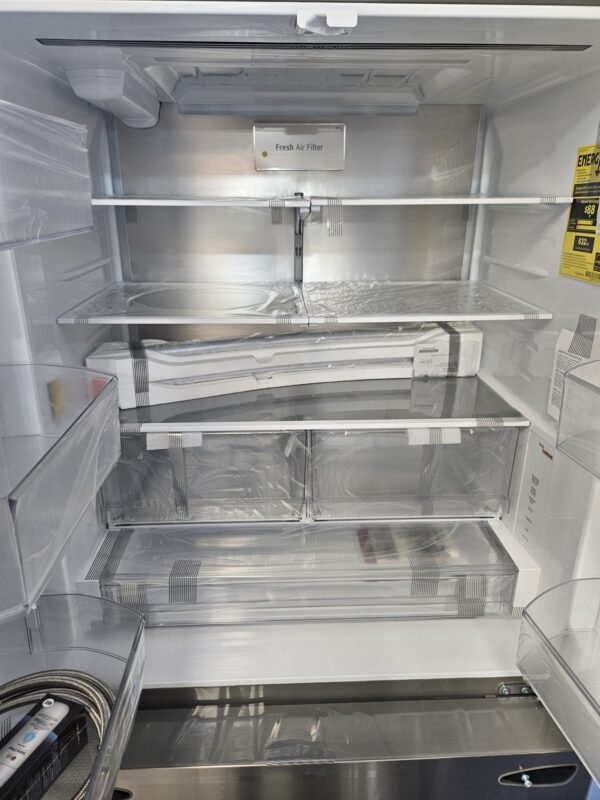 LG LRFLC2706S 36 Inch Counter-Depth MAX™ French Door Refrigerator - Image 3