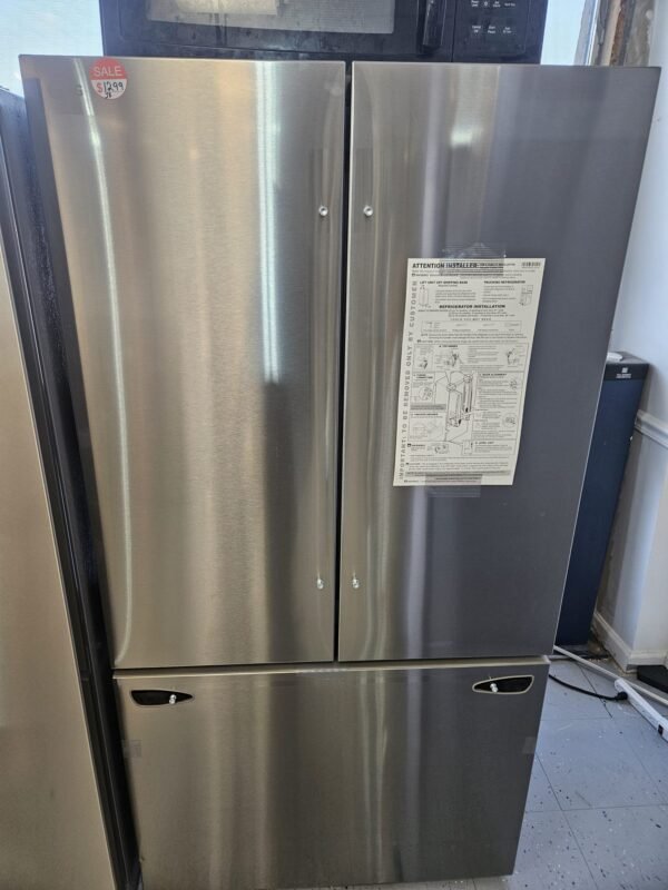 LG LRFLC2706S 36 Inch Counter-Depth MAX™ French Door Refrigerator - Image 2