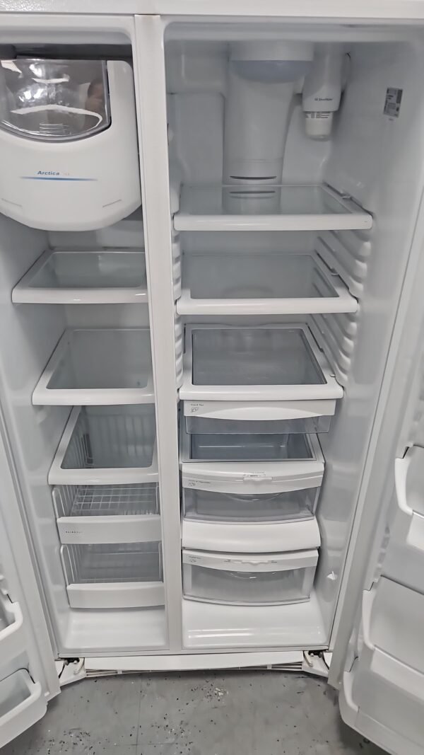 GE GSE25HGHBHWW Used 25.3 Cu. Ft. Side-By-Side Refrigerator- White - Image 3